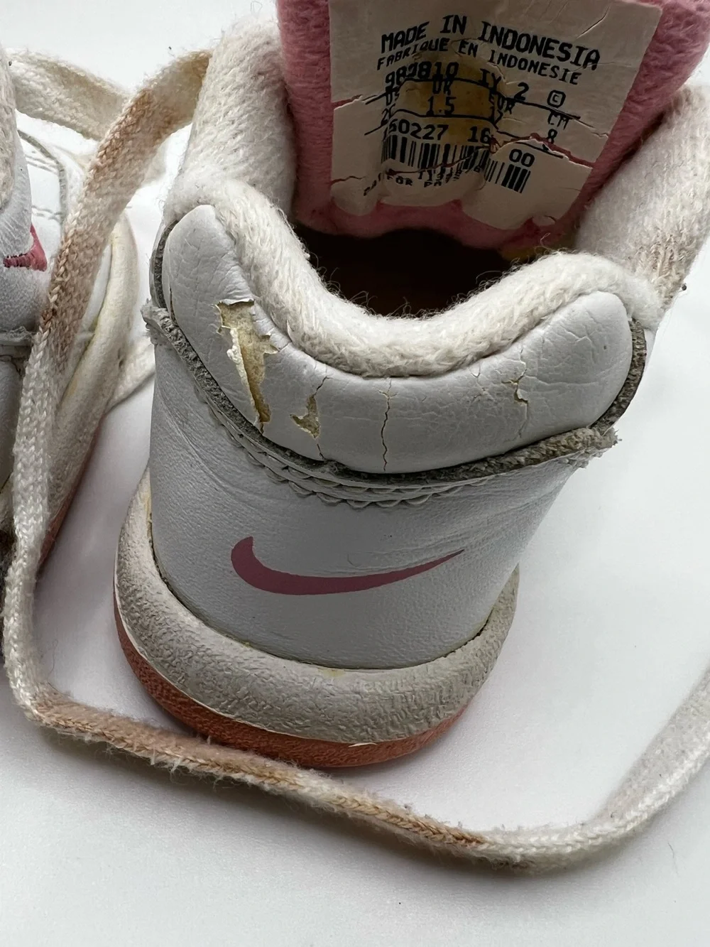 Vintage Nike infant Baby Girl White & Pink Leather Sneakers Y2K
